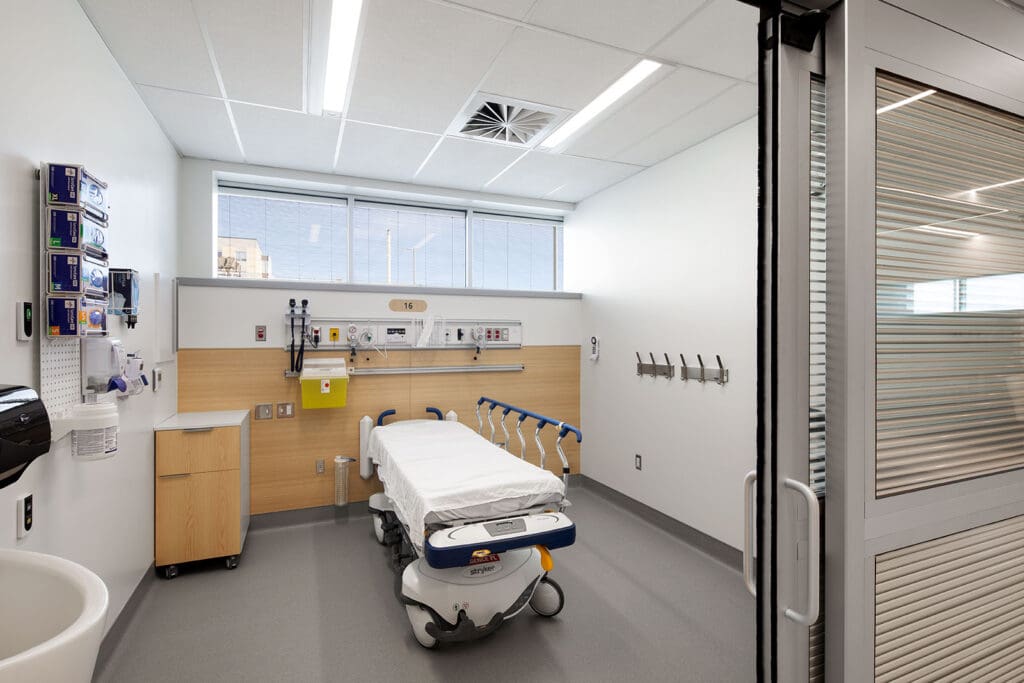 Sherbrooke University Hospital Centre (CHUS) Fleurimont Patient Room